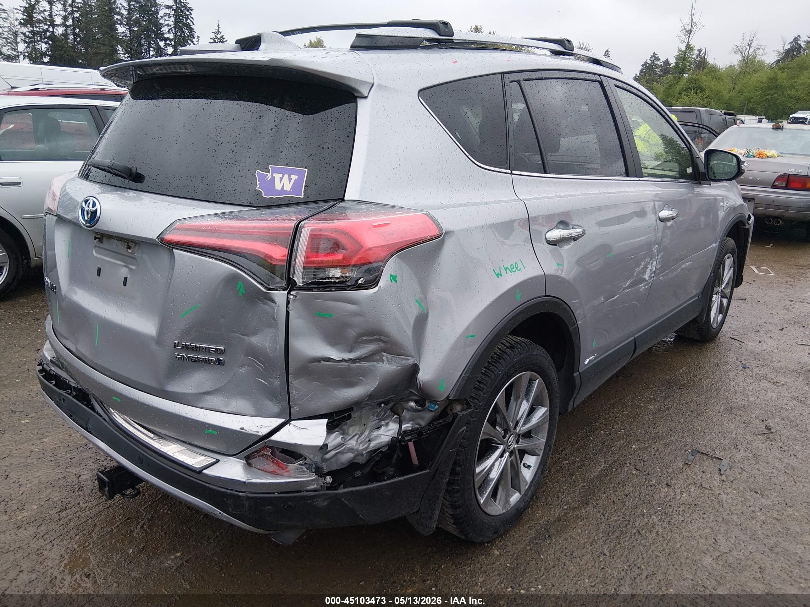 2018 TOYOTA RAV 4 — VIN JTMDJREV6JD155377 — photo 4